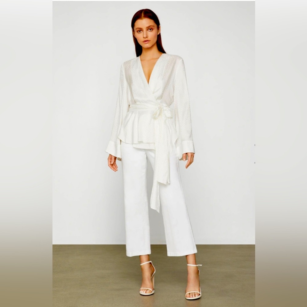 BCBGMAXAZRIA DOTTED SATIN WRAP TOP IN OFF WHITE